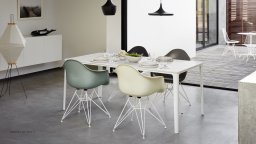 Plate Dining Table
