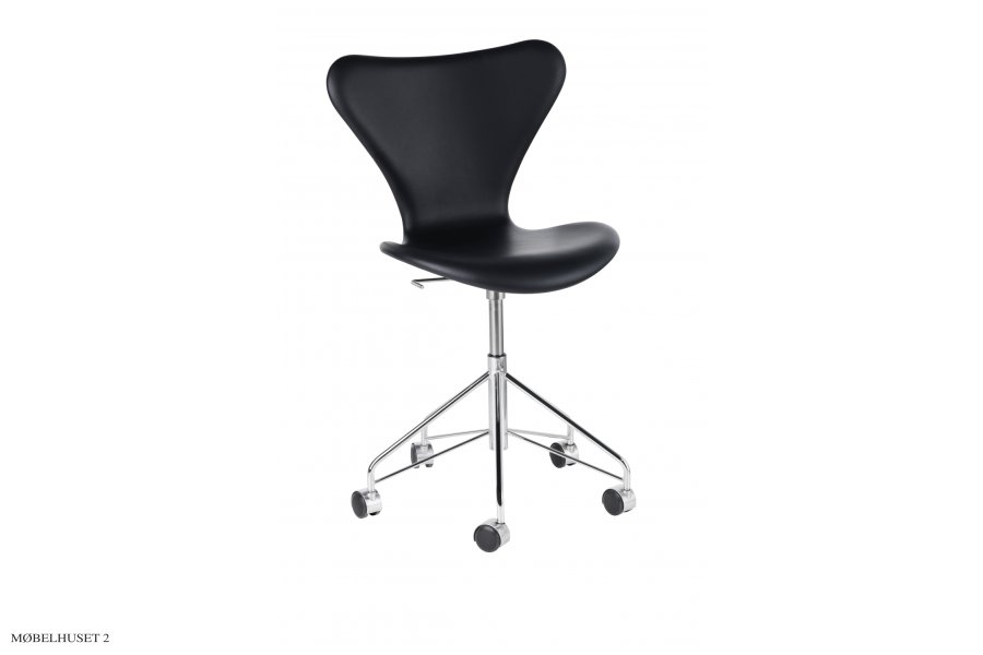 Serie 7 3117, sort lder | Fritz Hansen