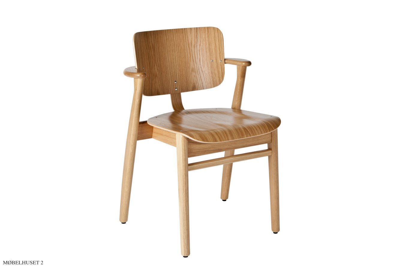 Domus Chair