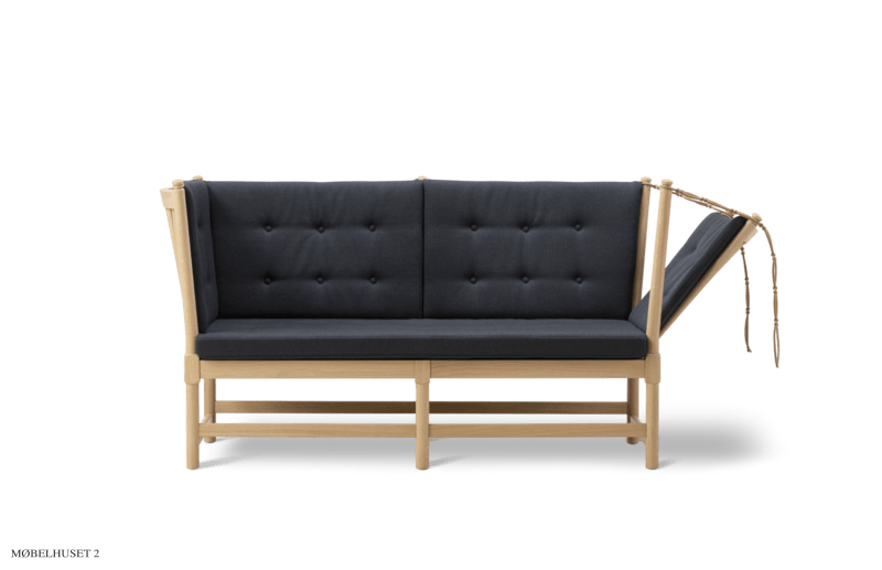 The Spoke-Back Sofa | Vidar Stoff