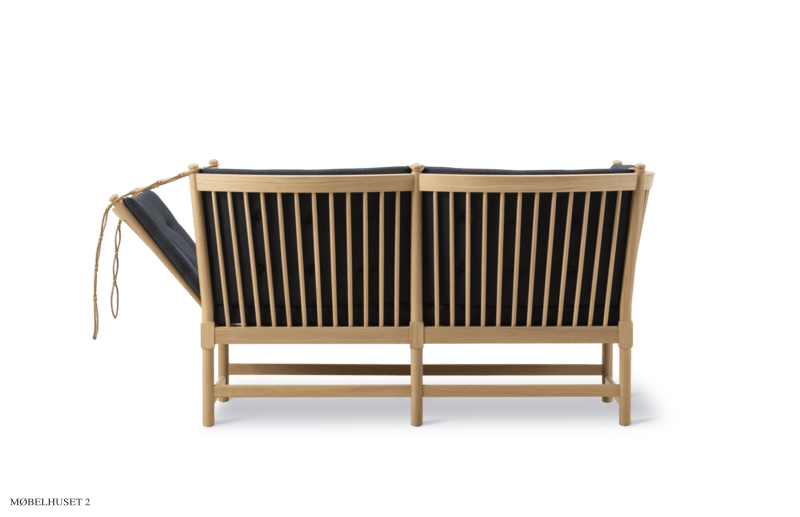 The Spoke-Back Sofa | Vidar Stoff