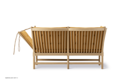 The Spoke-Back Sofa | Vidar Stoff