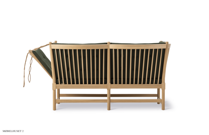 The Spoke-Back Sofa | Vidar Stoff