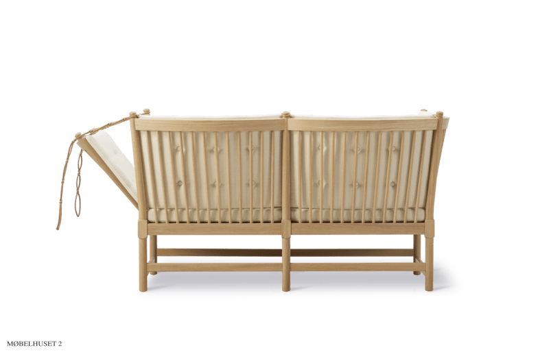 The Spoke-Back Sofa | Vidar Stoff