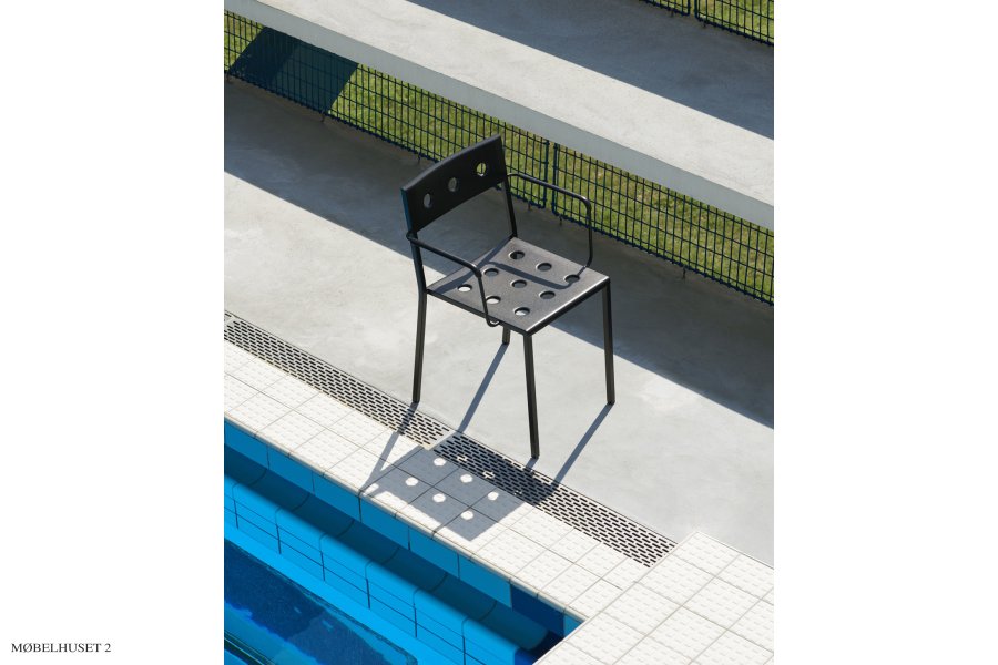 Balcony armchair | HAY