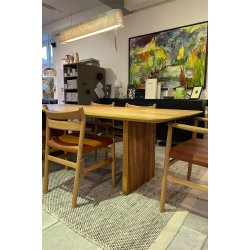 Ten spisebord med BM1/BM2 stole � samlet s�t