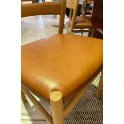 Ten spisebord med BM1/BM2 stole � samlet s�t