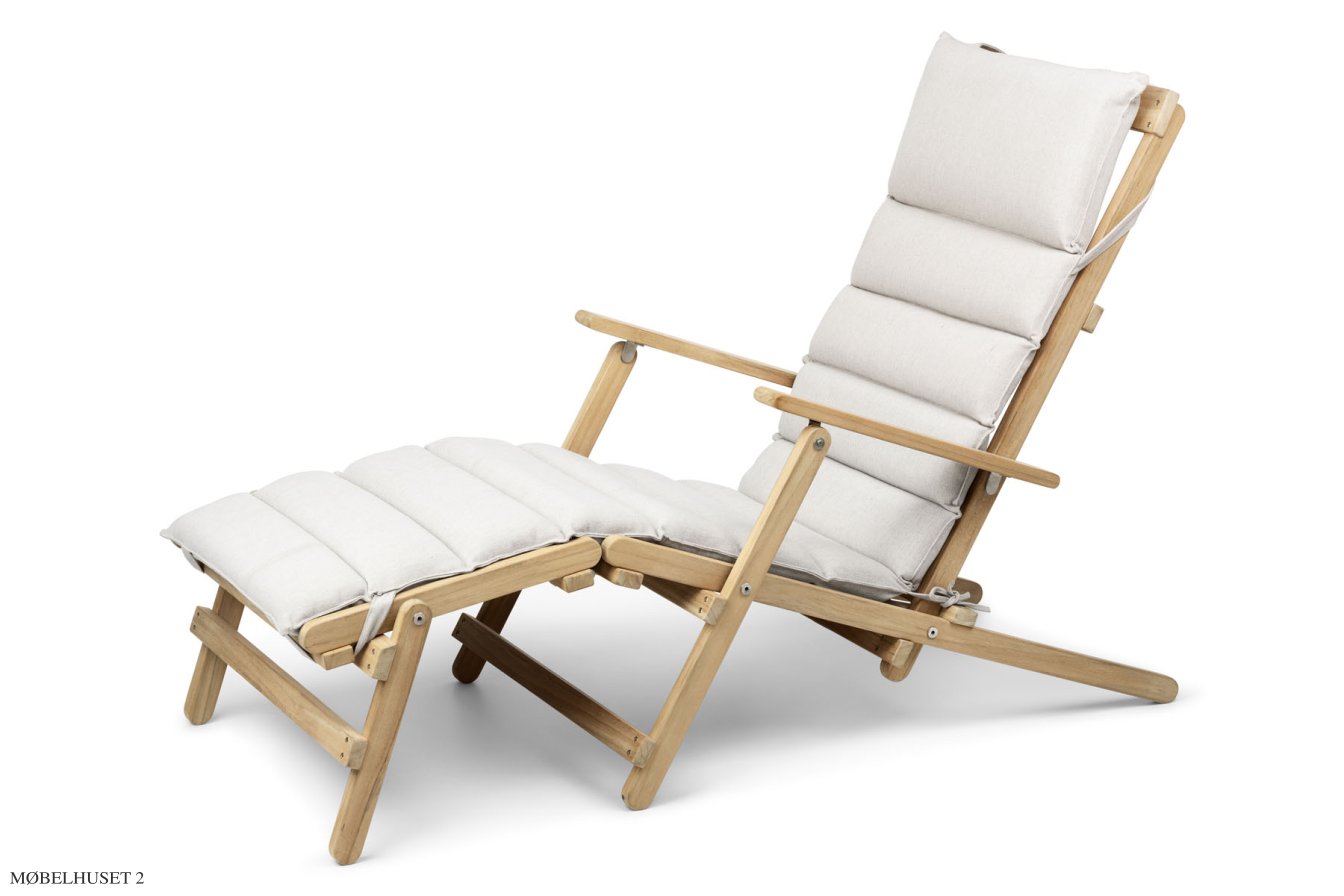 BM5565 Liegestuhl mit Fu�hocker und Kissen