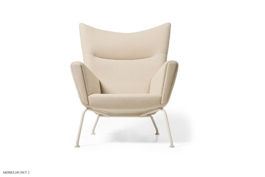 CH445 | Wing Chair | Sculptured Softness