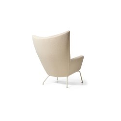 CH445 | Wing Chair | Sculptured Softness