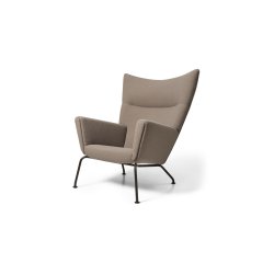 CH445 | Wing Chair | Sculptured Softness