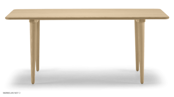 Hans J. Wegner Couchtisch CH011 Eiche