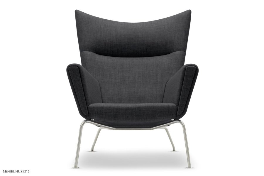 CH445 Wing Chair