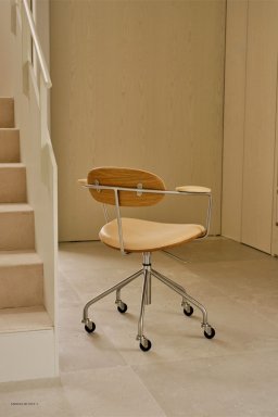 CH621 Swivel Chair