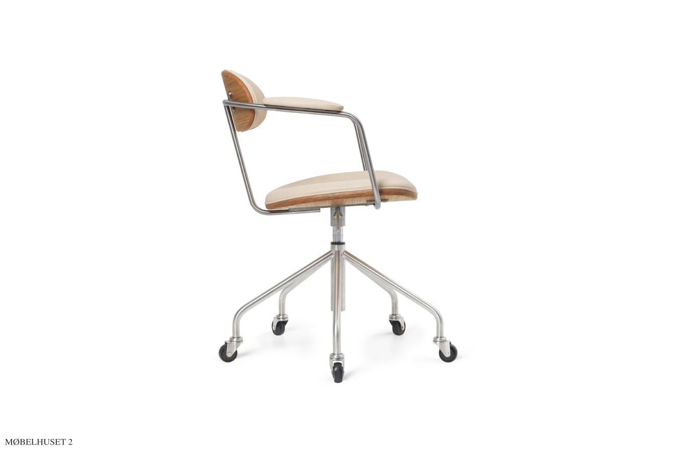 CH621 Swivel Chair