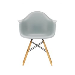 Eames Plastic Armchair (DAW)