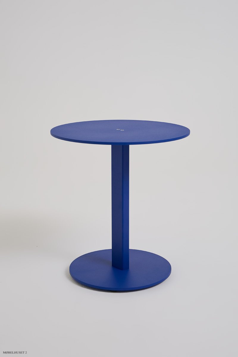 DO-03 DOTS SIDE TABLE
