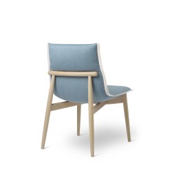 E004 Embrace chair