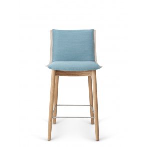 E007 Embrace Barstol