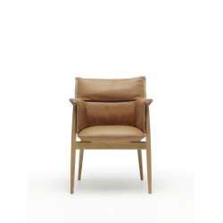 E005 Embrace armchair