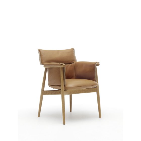 E005 Embrace armchair