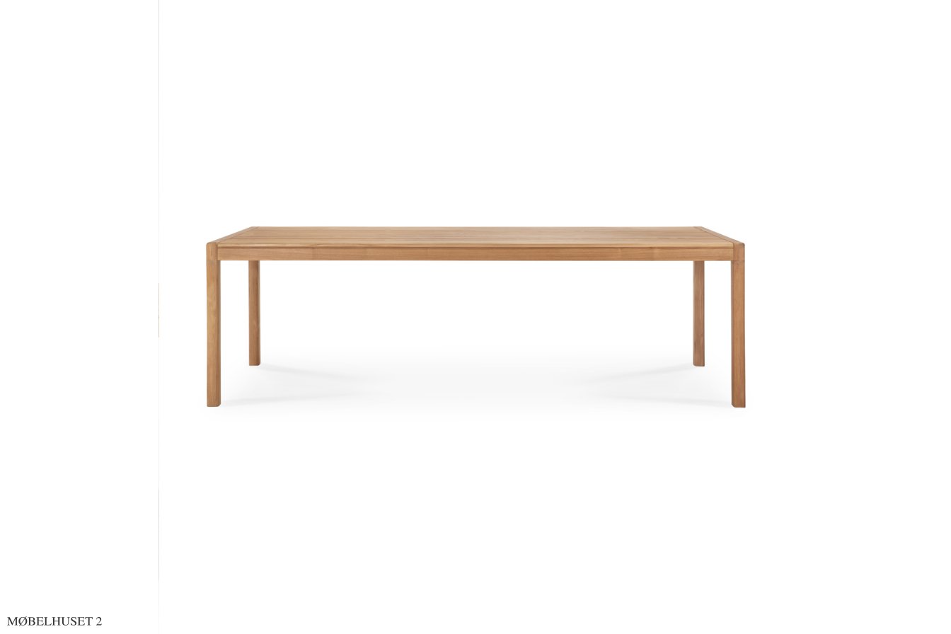 Jack outdoor dining table