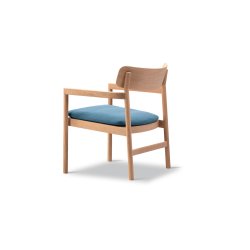Post Lounge Chair