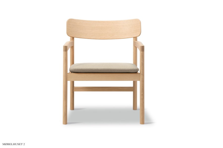 Post Lounge Chair