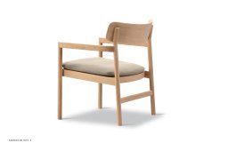 Post Lounge Chair