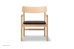 Post Lounge Chair