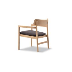 Post Lounge Chair