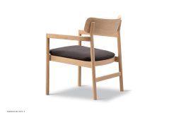Post Lounge Chair