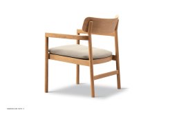 Post Lounge Chair