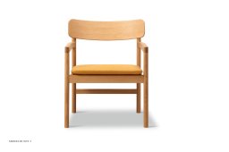 Post Lounge Chair