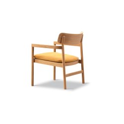Post Lounge Chair