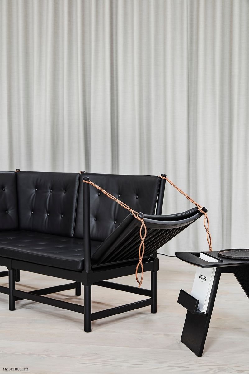 Risom Magazine Table