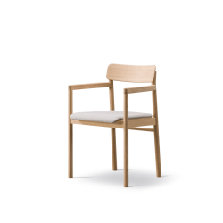 Post Chair 3446 | Cecilie Manz