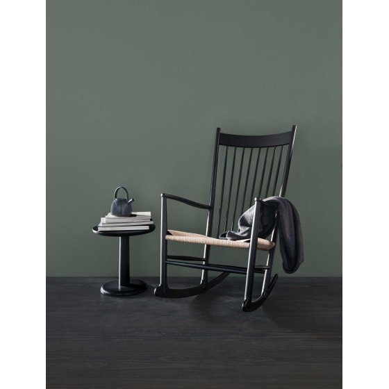 J16 Schaukelstuhl | Hans J. Wegner | Eiche schwarz lackiert