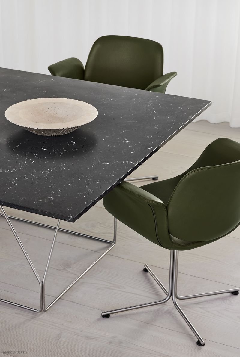 JG Table 140x140