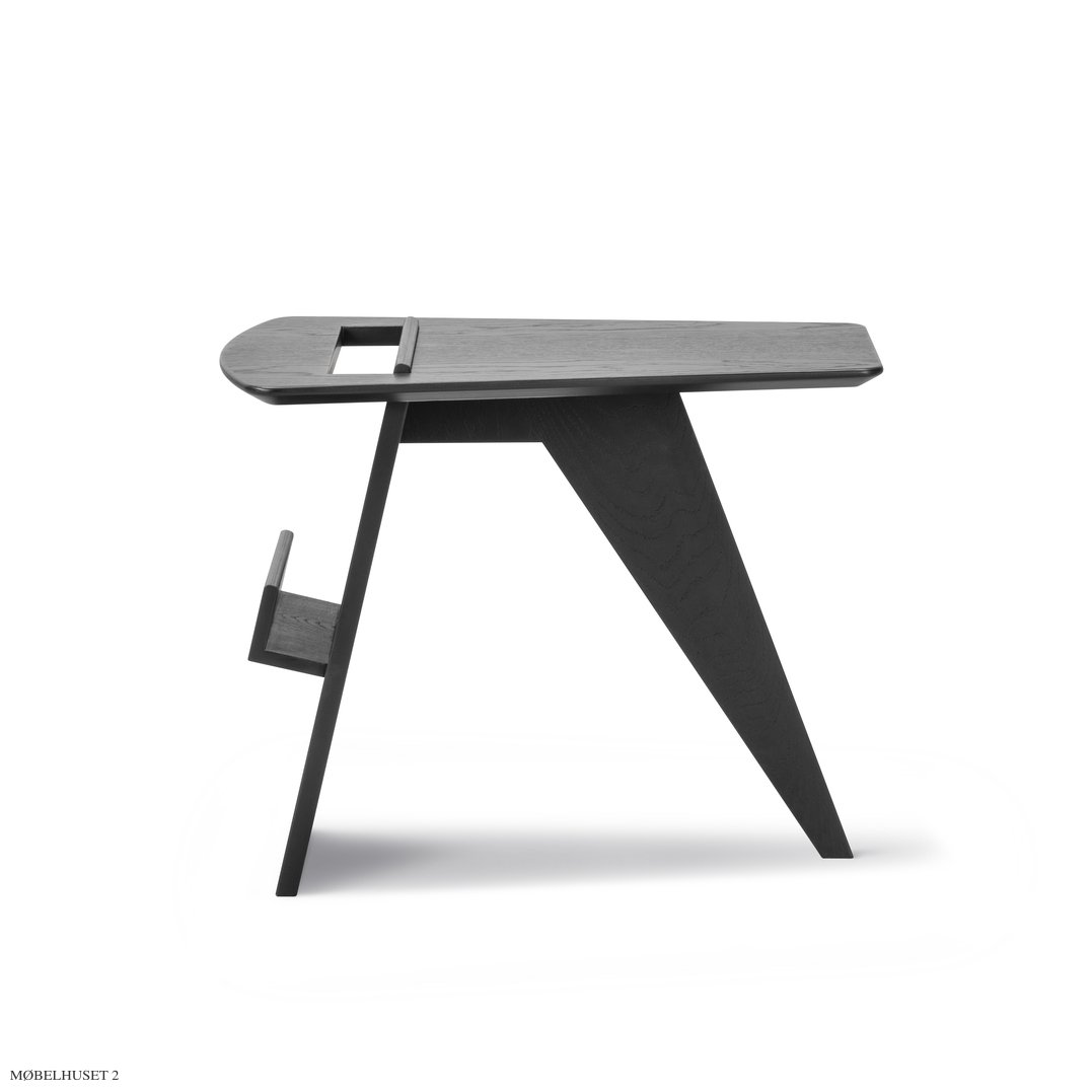 Risom Magazine Table