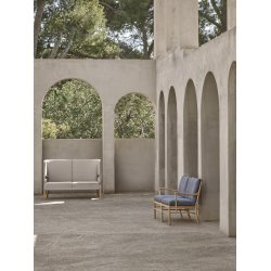 OW149-2 Colonial Sofa