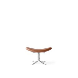 Corona Ottoman | 5002 | Poul M. Volther