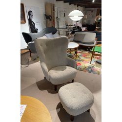Petra Lounge Chair mit Hocker � Ausstellungsmodell
