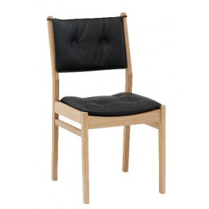 Trekanten | Hestbk Saxo Essstuhl in eiche geseift mit schwarzes Leder