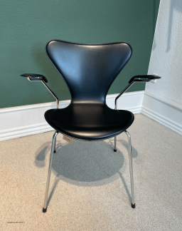 Serie 7� 3207 armstol | Arne Jacobsen