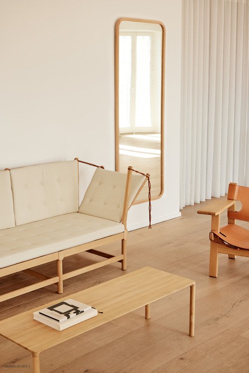 The Spoke-Back Sofa | Vidar Stoff