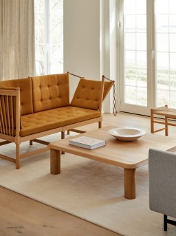 The Spoke-Back Sofa | Vidar Stoff