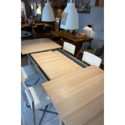 Esstisch �Fly� und 6 Esszimmerst�hle �Lux� von T7 � Ausstellungsst�ck