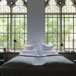 Yuh Stehleuchte |Schwarz