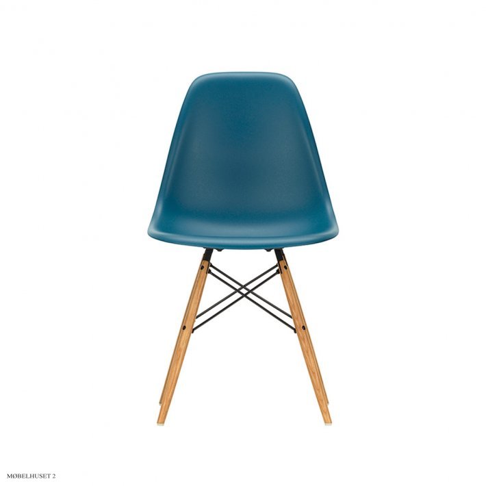 Eames Plastic Side Chair (DSW)